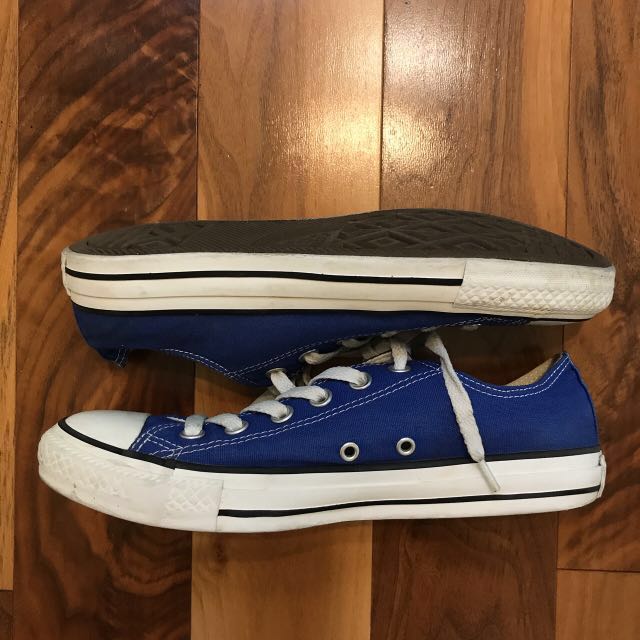 Royal blue chuck taylors low hot sale