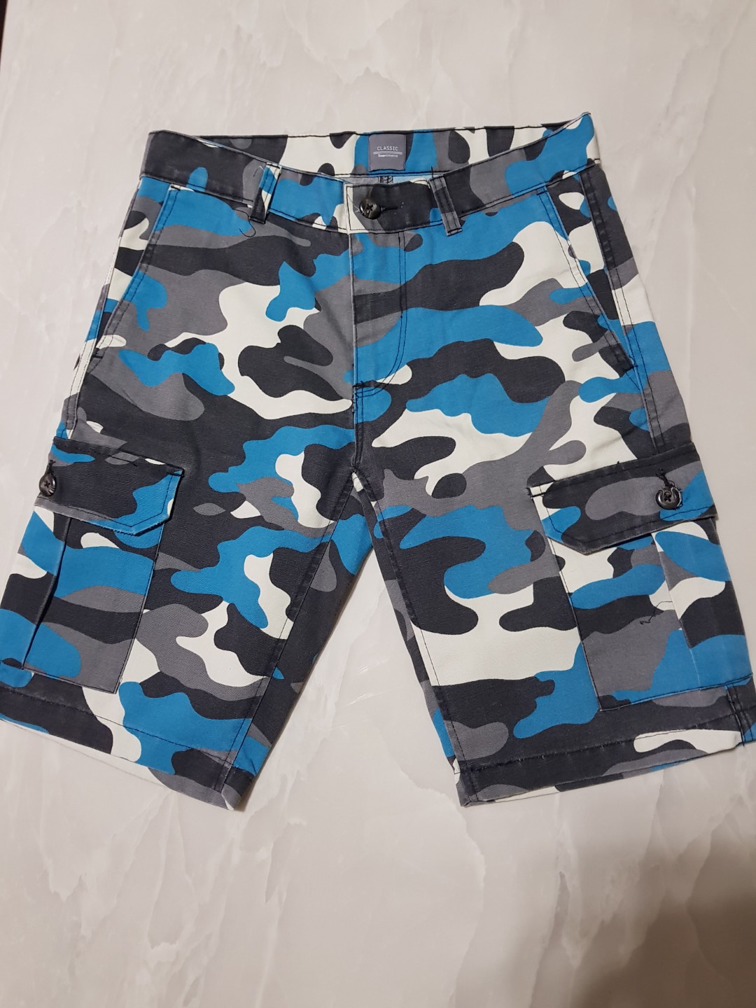 gap camo shorts