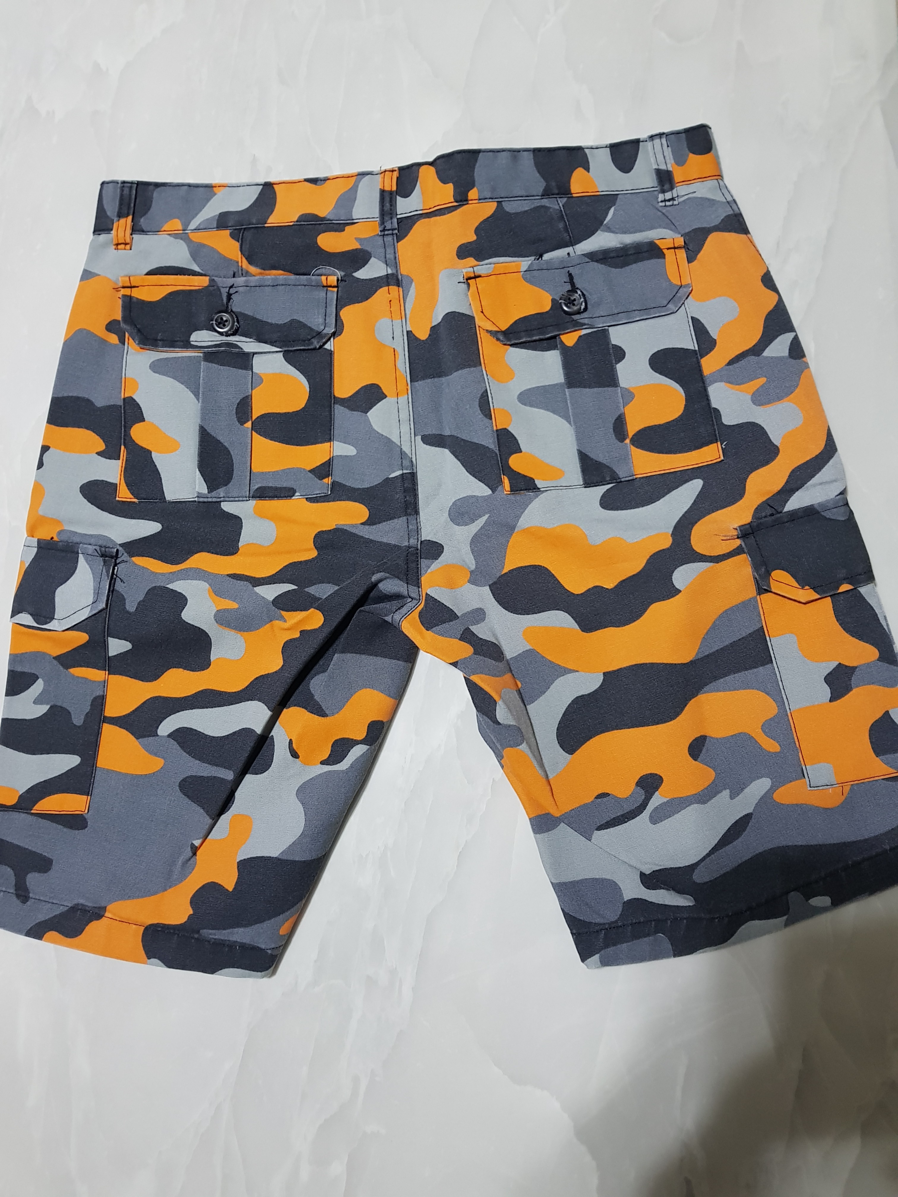Gap mens camo shorts top