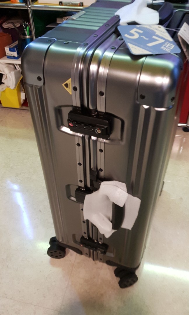 legend walker luggage aluminium