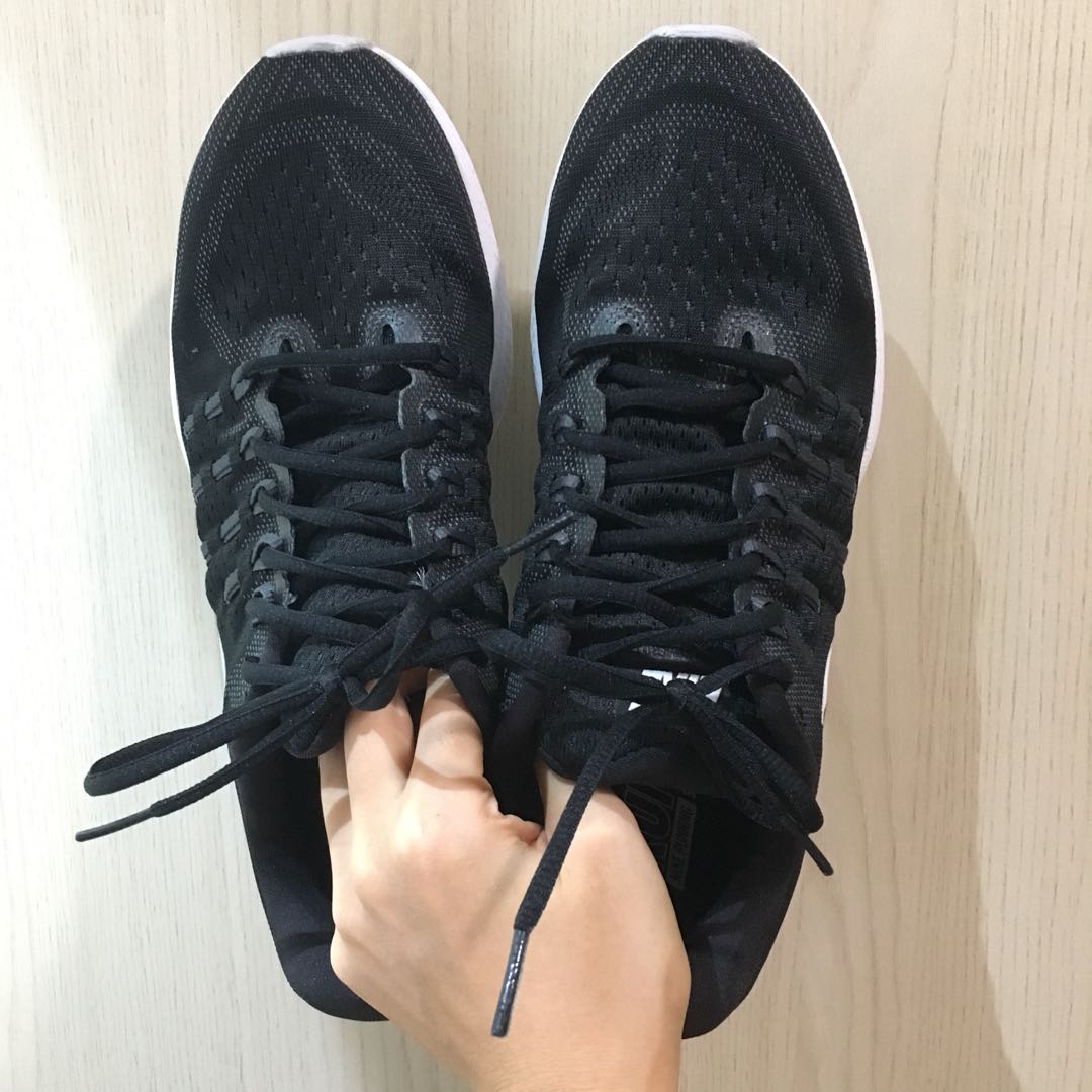 Men s NIKE Zoom Black US 9.5 UK 8.5 EU 43 27.5CM