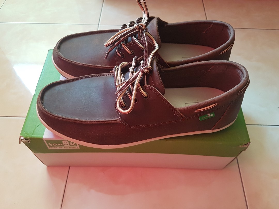 sanuk dress shoes