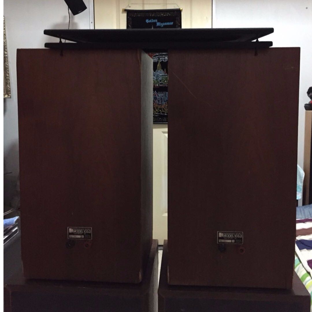 Vintage KEF Reference Series Model 103.2 (198085) Speakers. Made in