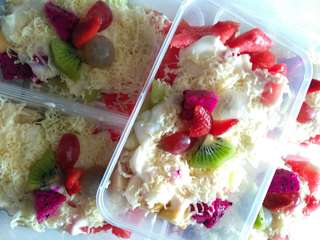 Salad buah cream full keju