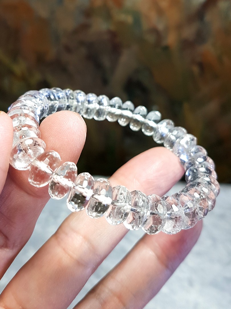 Quartz crystal clearance bracelet