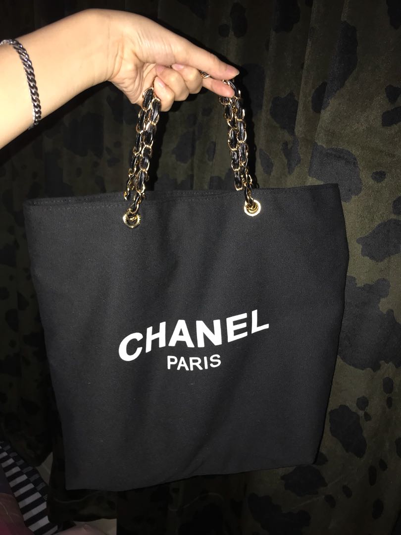 Chanel Canvas Chain On Model Ini Vip Gift Yaaa Luxury Bags Wallets On Carousell