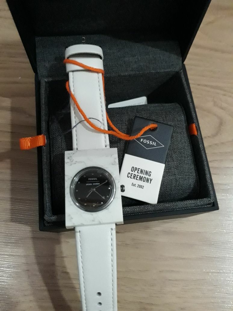 Fossil original watch, Fesyen Wanita 