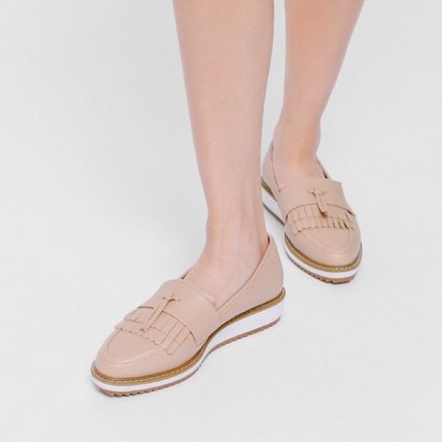 Love Bonito Leadelle Fringe Loafers Blush Women S Fashion Shoes On Carousell