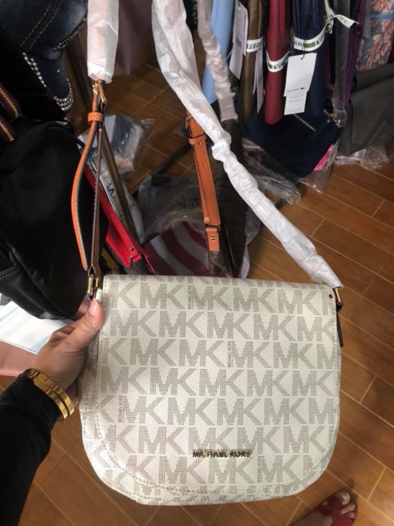 mk sling bag 2018