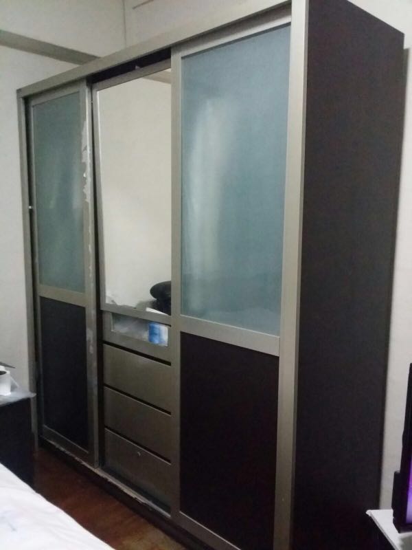 Modern Style Sliding Wardrobe Furniture Shelves Drawers On