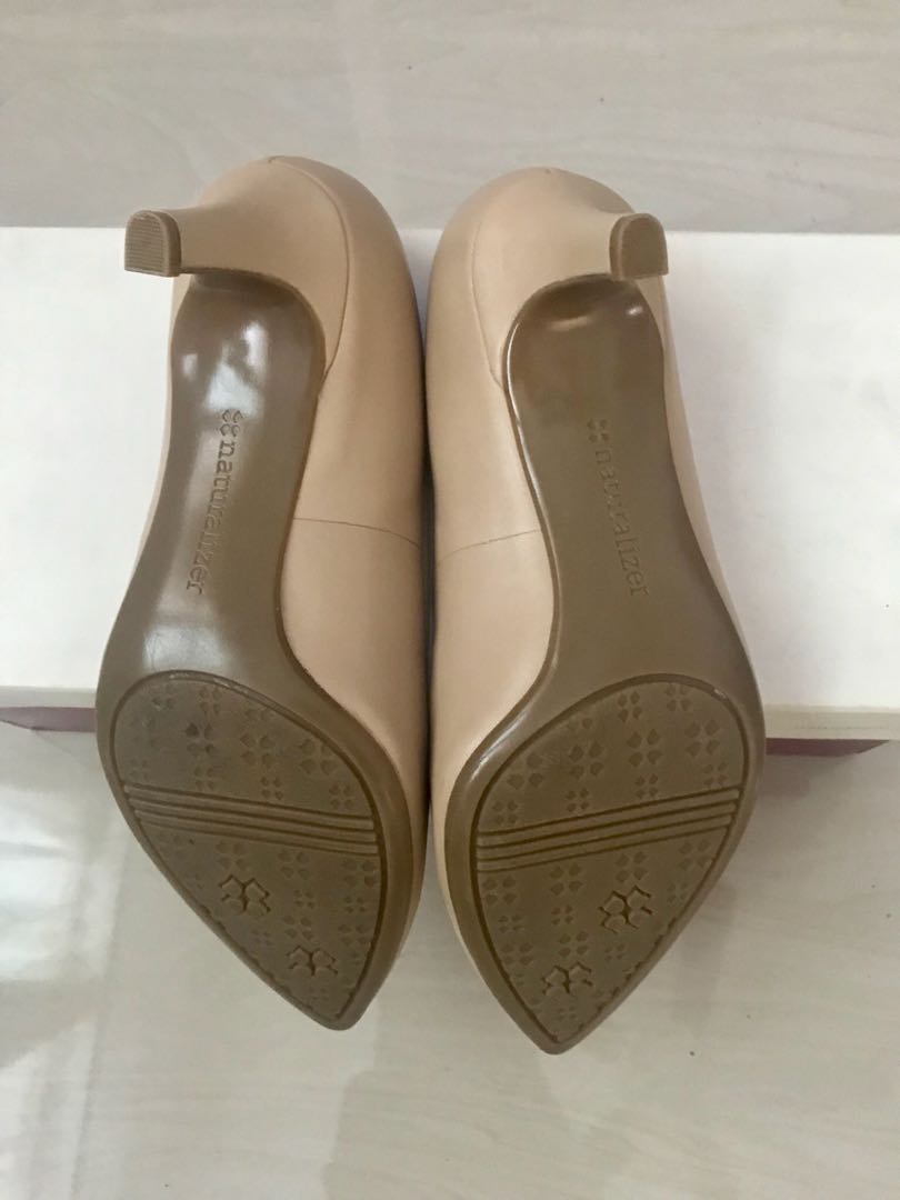 naturalizer nude shoes