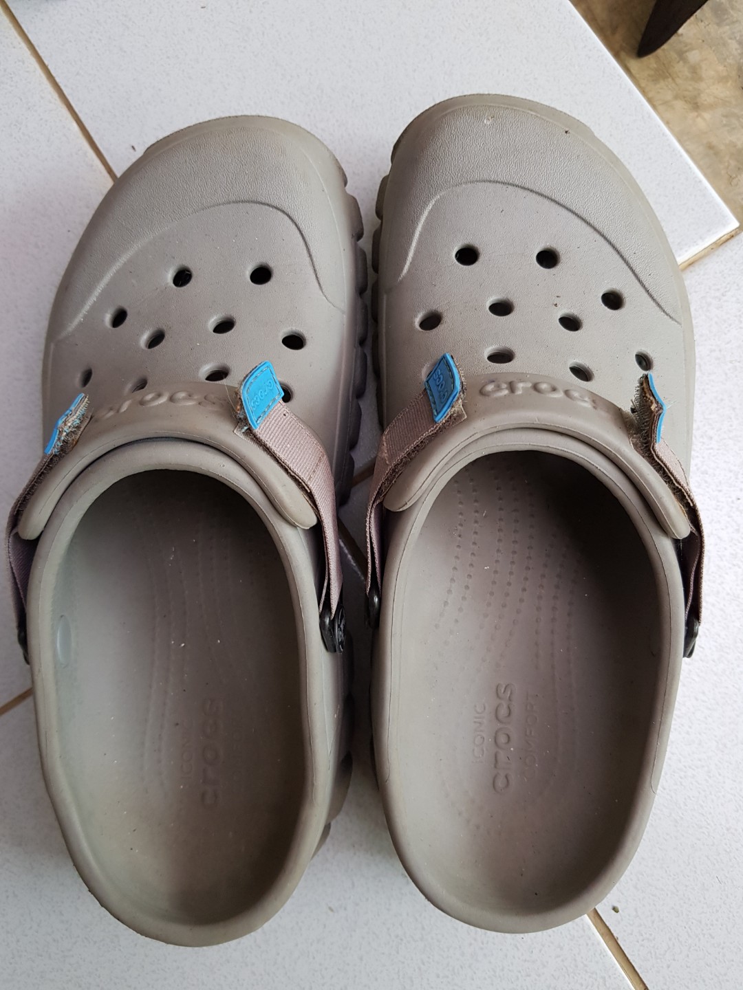 jual sandal crocs original
