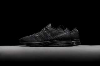 Nike Flyknit Trainer Triple Black