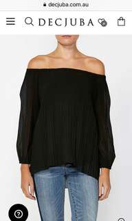 DECJUBA OFF SHOULDER TOP