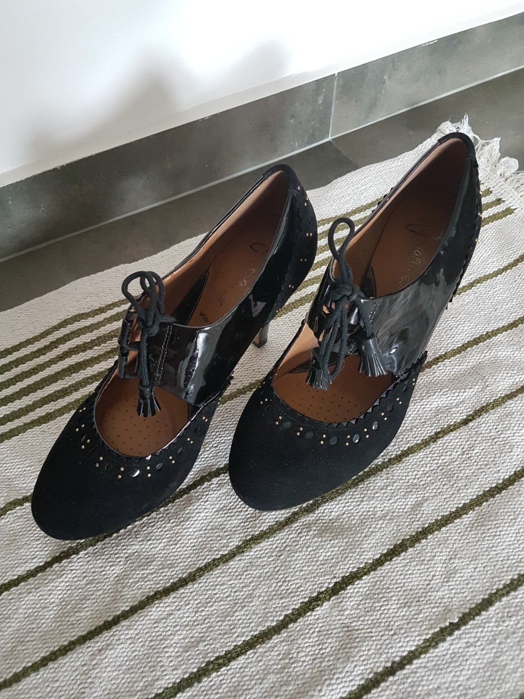 clarks lace up heels