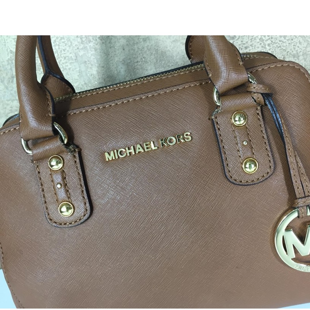 MICHAEL KORS 35S3GSAS1L SMALL SAFFIANO LEATHER SATCHEL, Luxury