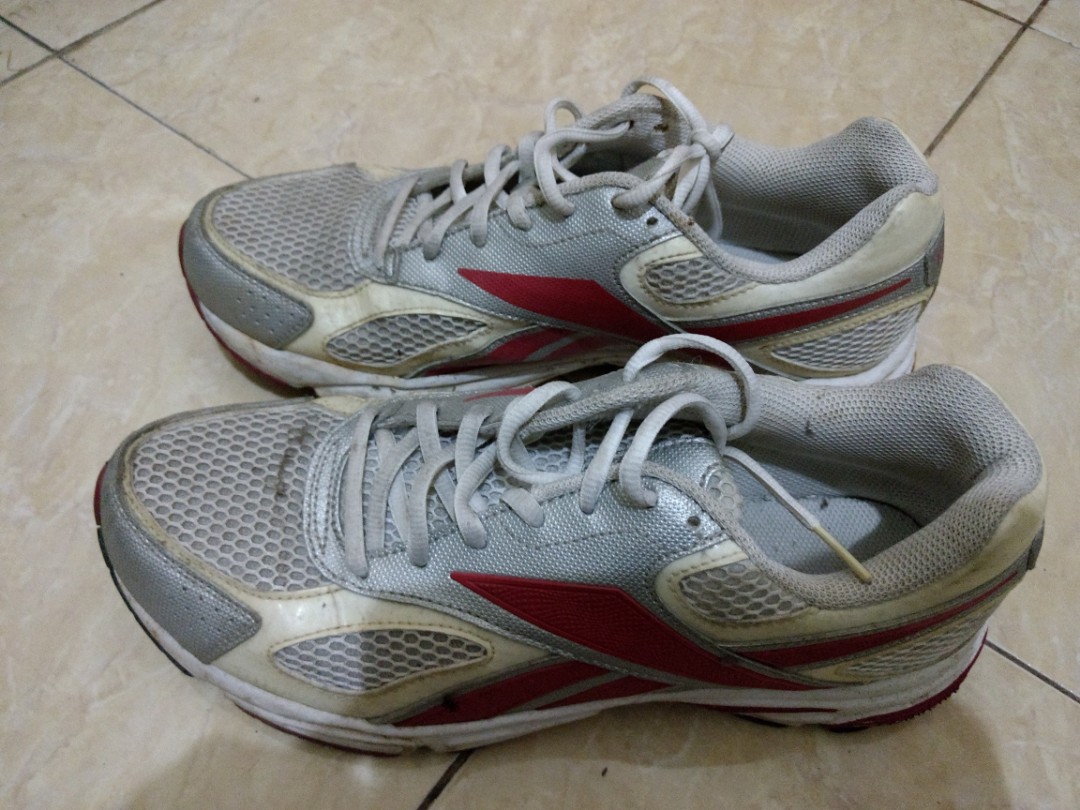Harga sepatu reebok dmx ride top