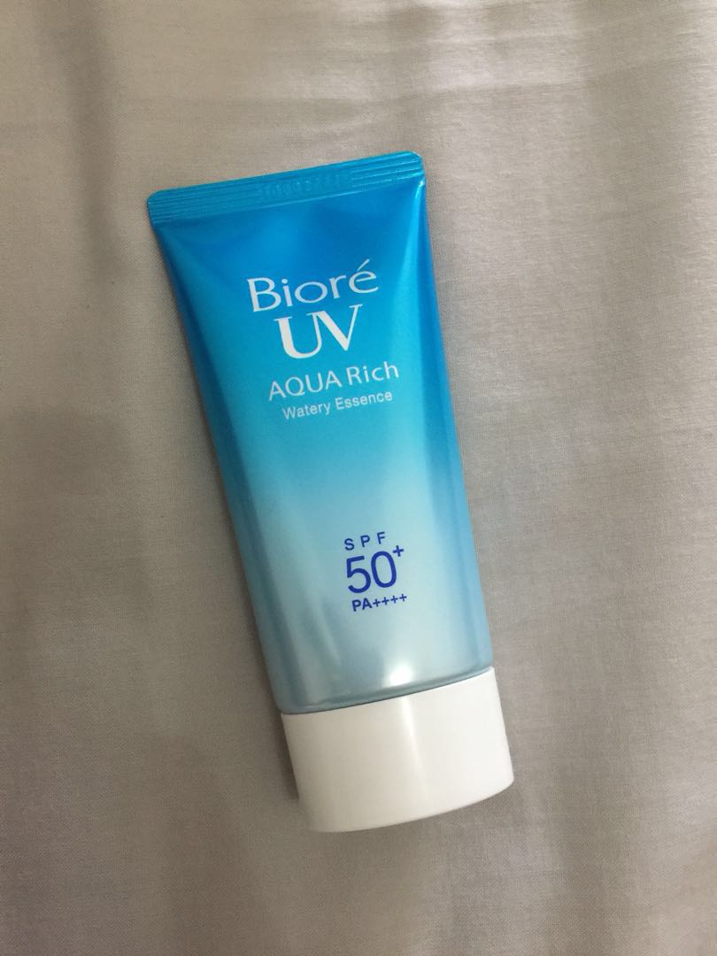Biore Uv Aqua Rich Watery Essence Spf 50 Pa Kesehatan Kecantikan Kulit Sabun Tubuh Di Carousell