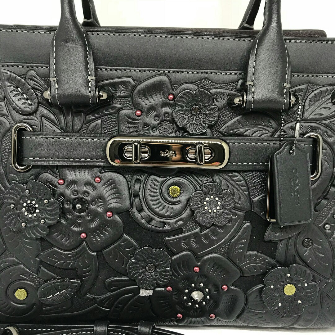 Coach Swagger 27 Black Tea Rose Tooling Barang Mewah Tas Dompet di Carousell