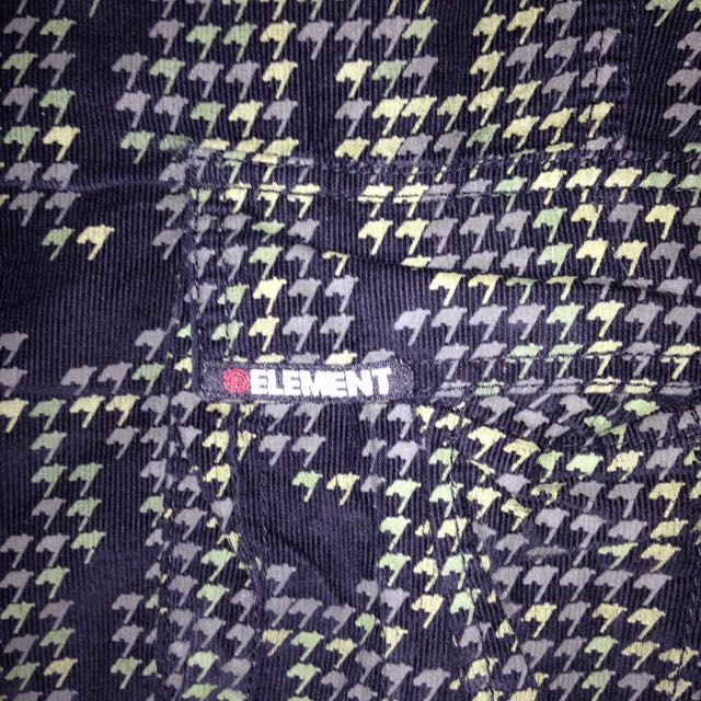 Element Bermudas (Category: Swim Trunks & Board Shorts) located in Singapore. Submitted by kayejohari (Listing ID 62637159, Image 2). Description: Size 34 Used only once.