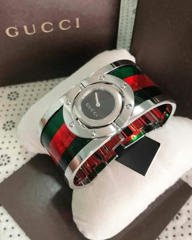 Gucci Bangle Watch YA112417