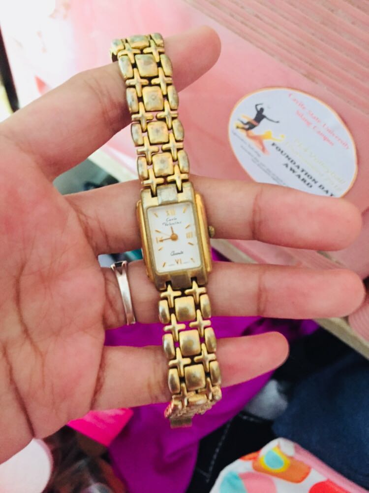 Colonial Bliv sammenfiltret Det Original Carlo Valentino watch, Women's Fashion, Watches & Accessories,  Watches on Carousell