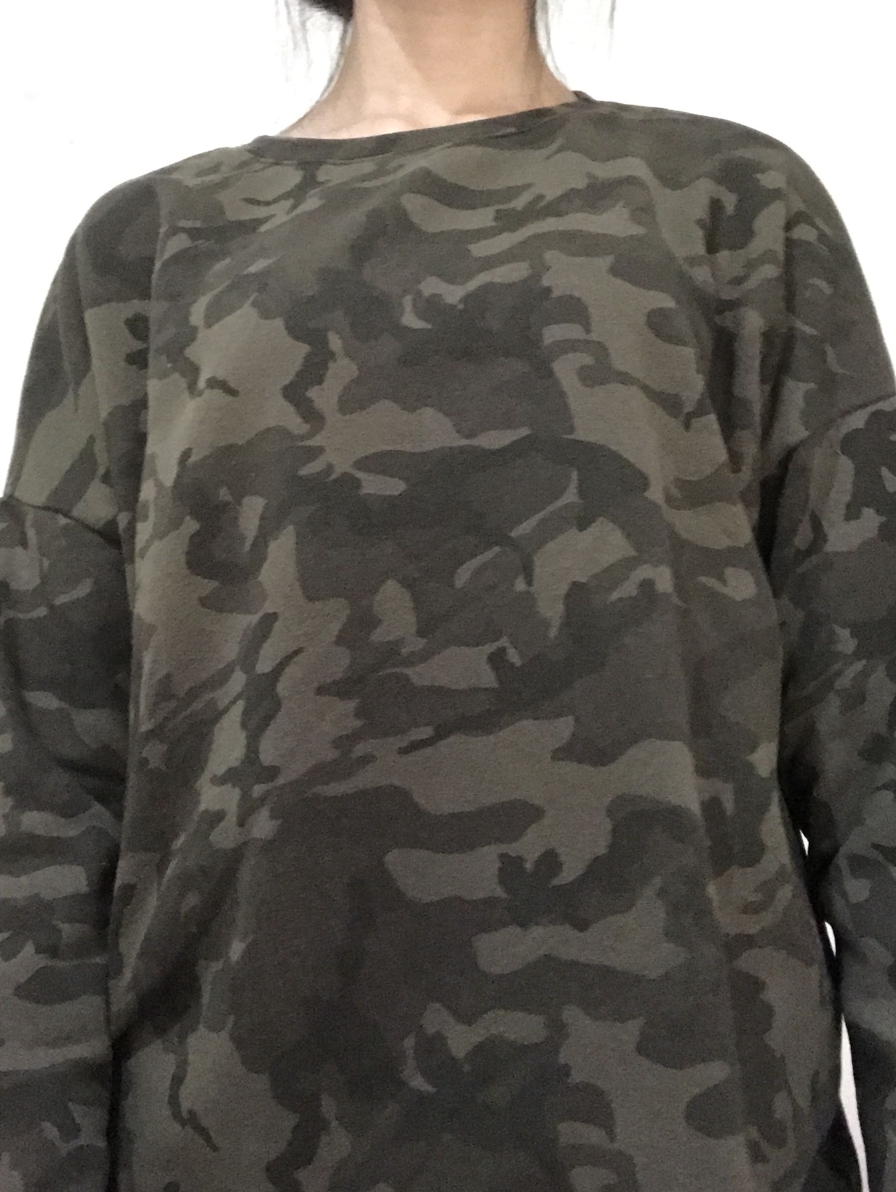 Sweater army pull and bear store