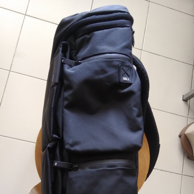Samsonite red turris sling bag shop