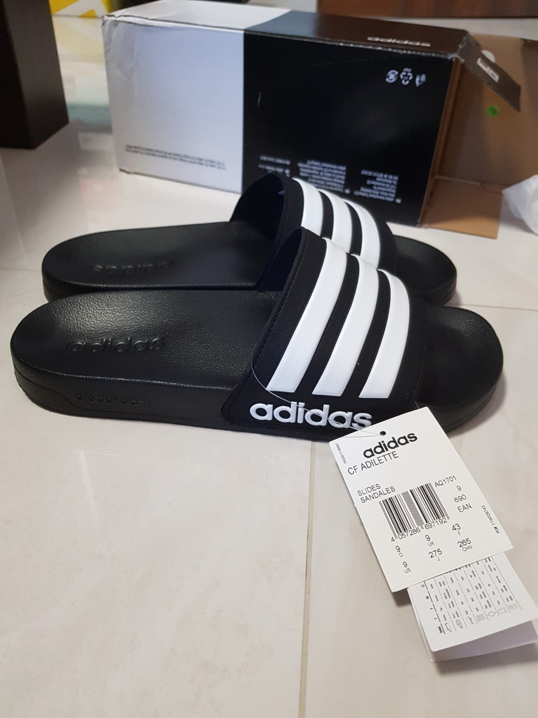 Adidas cloudfoam sliders Men s Fashion Footwear Flipflops and Slides on Carousell