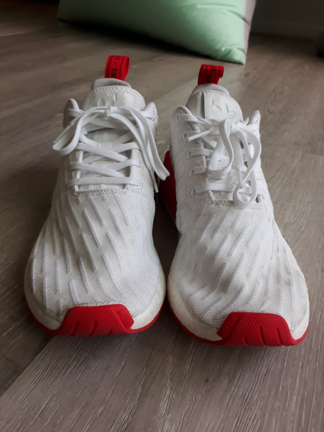 adidas nmd r2 primeknit white red