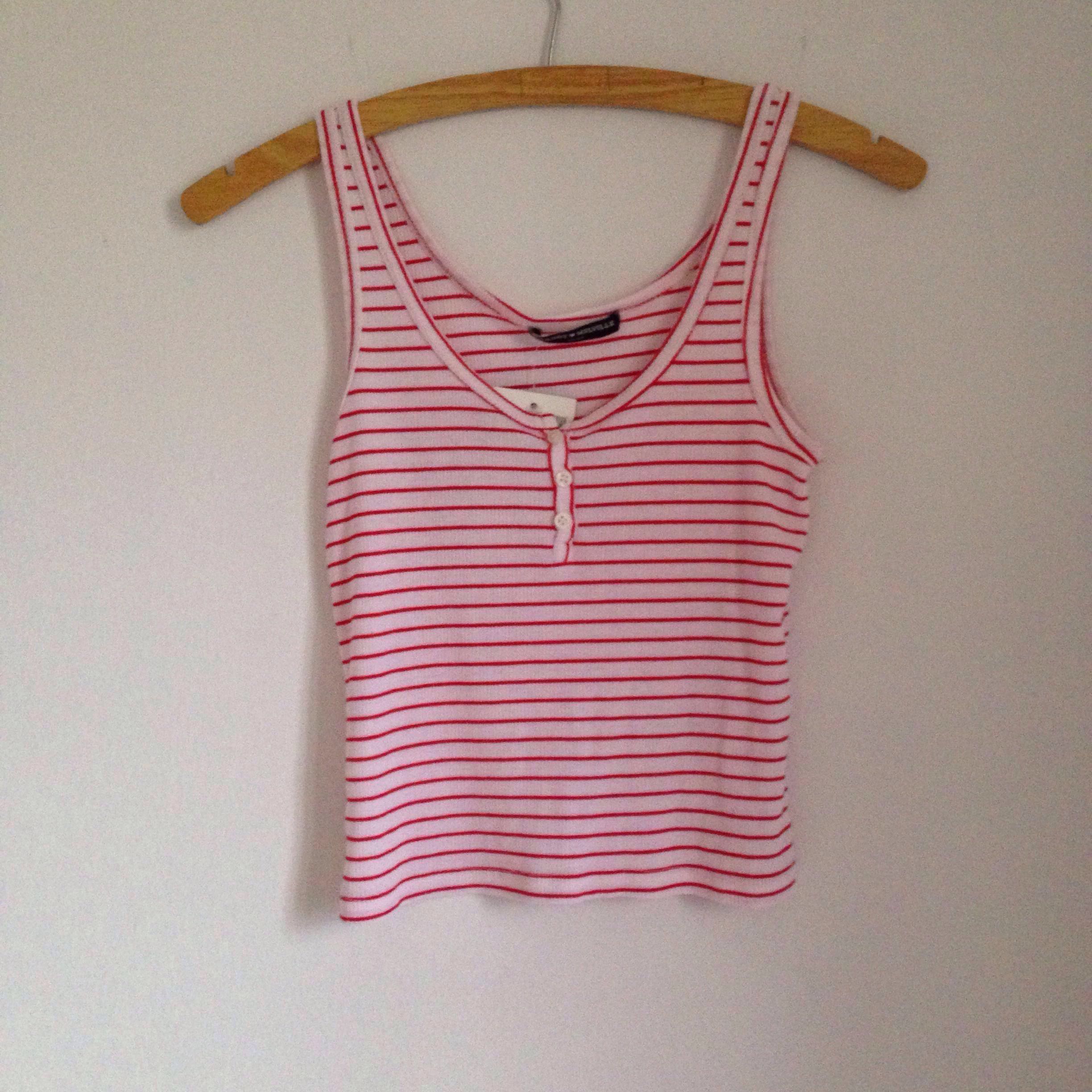 Bnwt Brandy Melville Dalis Tank Top Women S Fashion Clothes Tops On Carousell Bnwt Brandy Melville Dalis Tank Top Women S Fashion Clothes Tops On Carousell