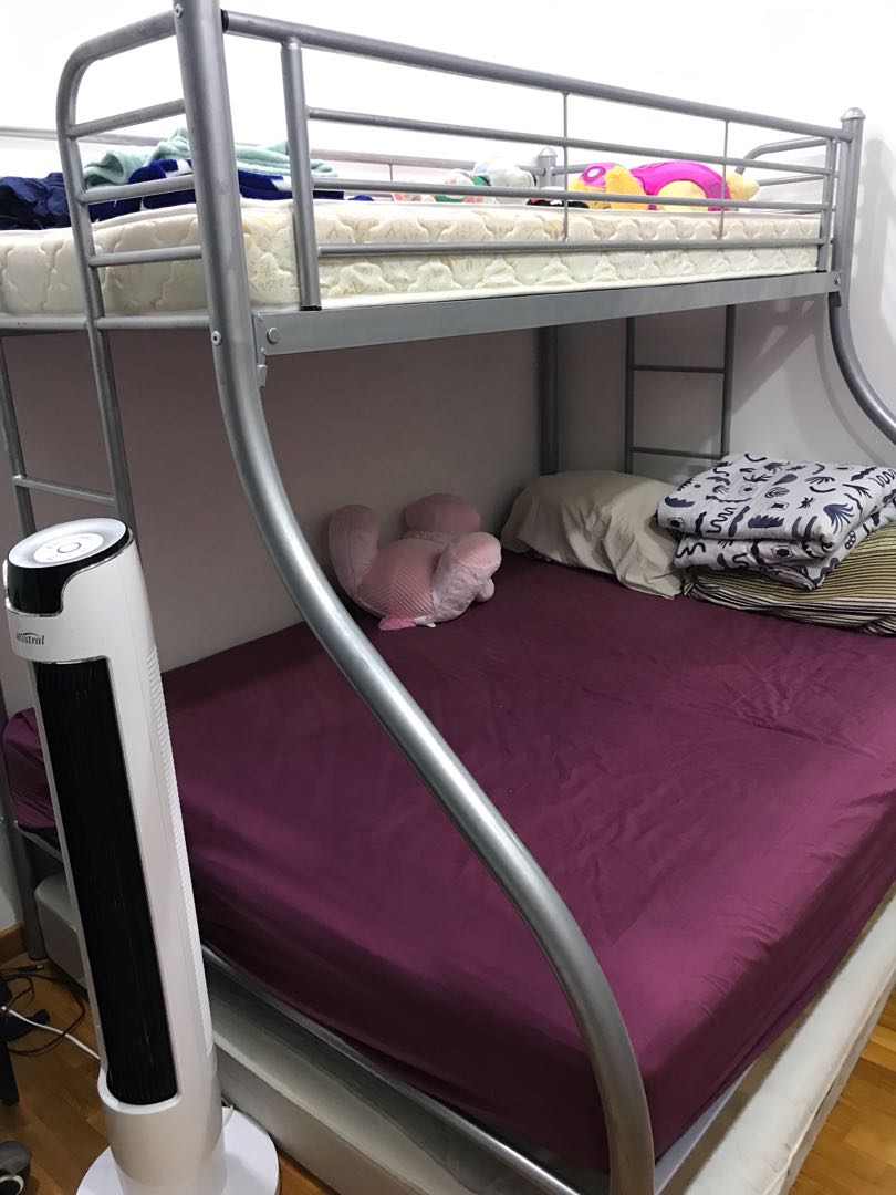 Bunk bed (Category: Bed Frames & Mattresses) located in Singapore. Submitted by doreen3288 (Listing ID 167105091, Image 2). Description: Selling bunk bed frame with single mattress. Mattress very new. Plastic just removed. Bought frame and mattress few months back. .