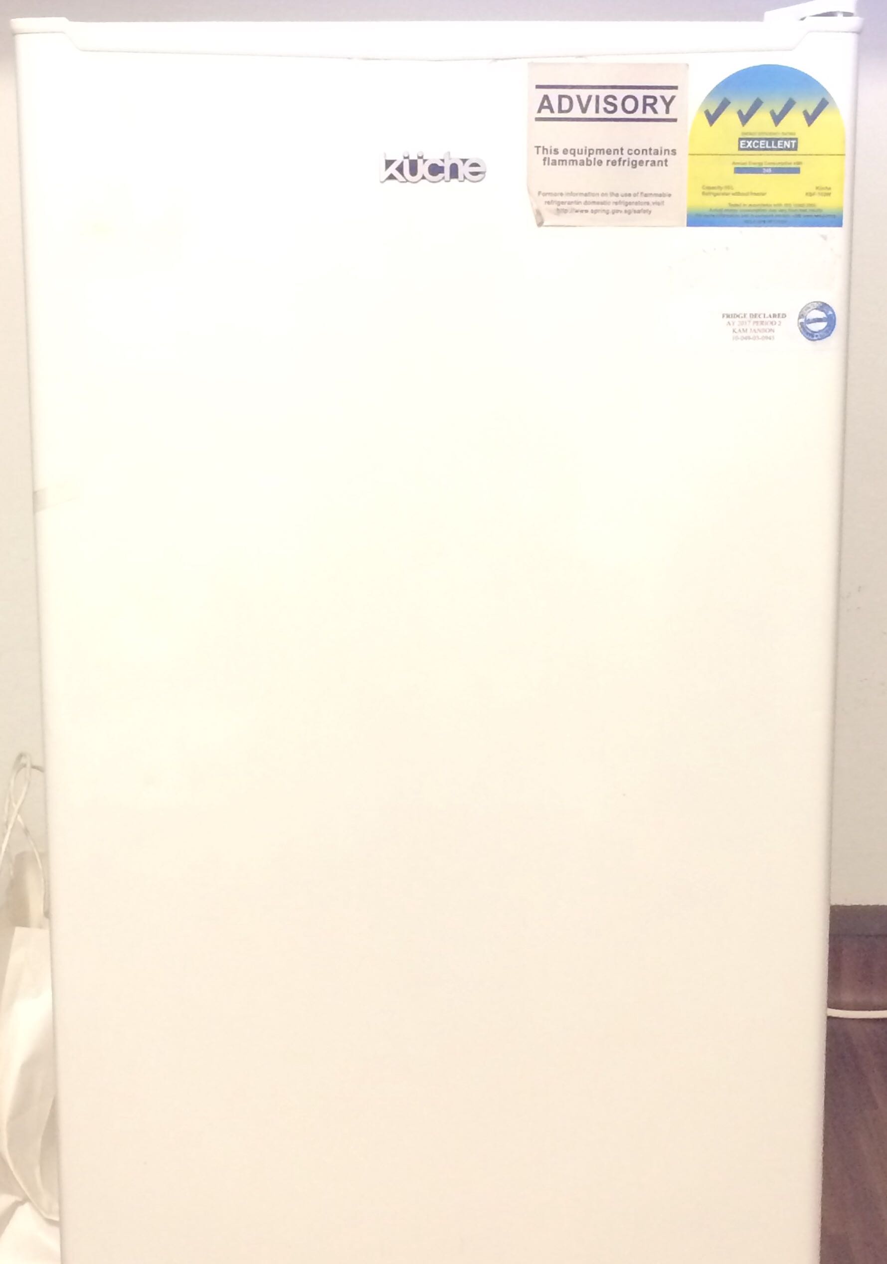 Kuche 97 Litre Bar Fridge (KBF103W), TV & Home Appliances, Kitchen