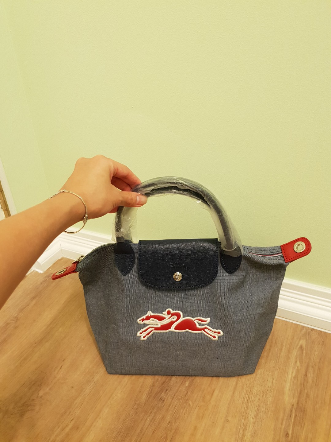 longchamp on the road