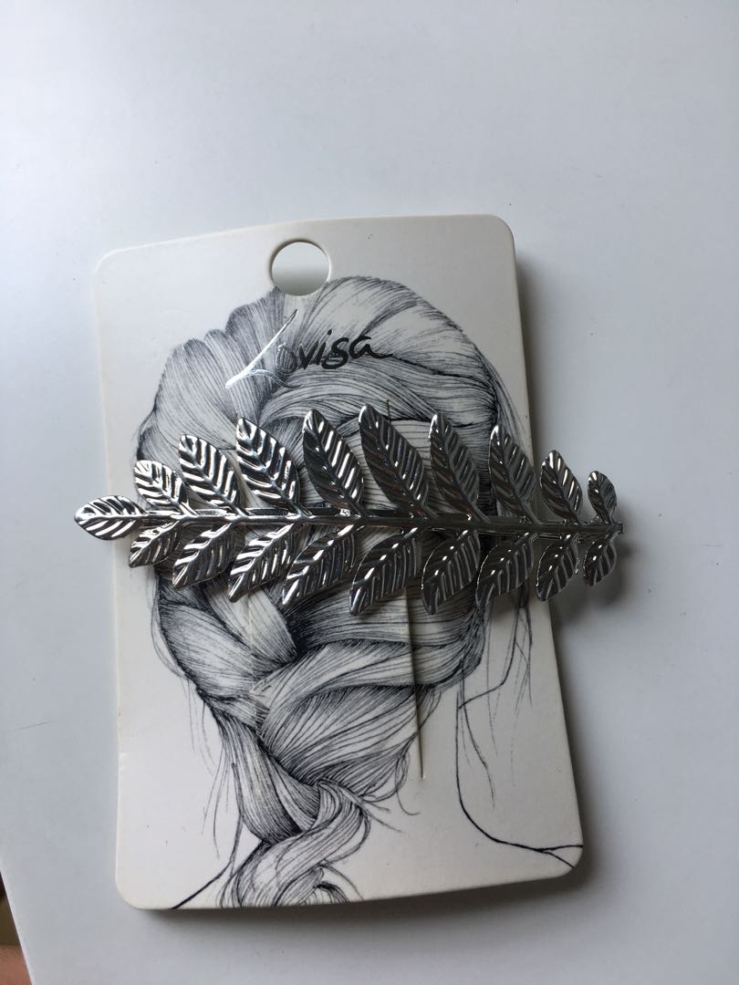 lovisa hair leaf accessory, Women's Fashion, Watches & Accessories