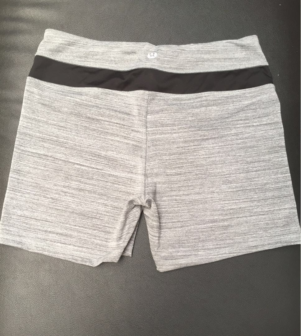Lululemon cycling shorts (Category: Activewear) located in Cainta. Submitted by GoodFinds_PH (Listing ID 165641768, Image 2). Description: 💯 authentic 💯 trusted seller All from lululemon overruns Blue size: 10 medium (SOLD!) Gray size: 12 large Follow and message me for more🤗.