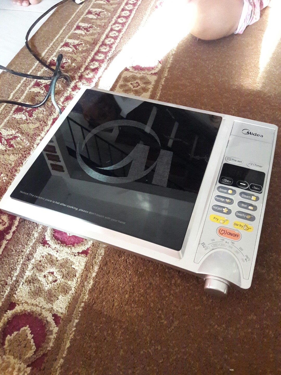 MIDEA MULTI FUNCTION INDUCTION COOKER (Category: Cookers) located in Shah Alam. Submitted by eddyhalimss (Listing ID 167074550, Image 1). Description: Kaca penutup untuk periuk sahaja dah pecah. Sekali pakai untuk test condition sahaja. Belum pernah guna untuk memasak. Waranty dah tamat. Barang lucky draw. Jualan kemas rumah..