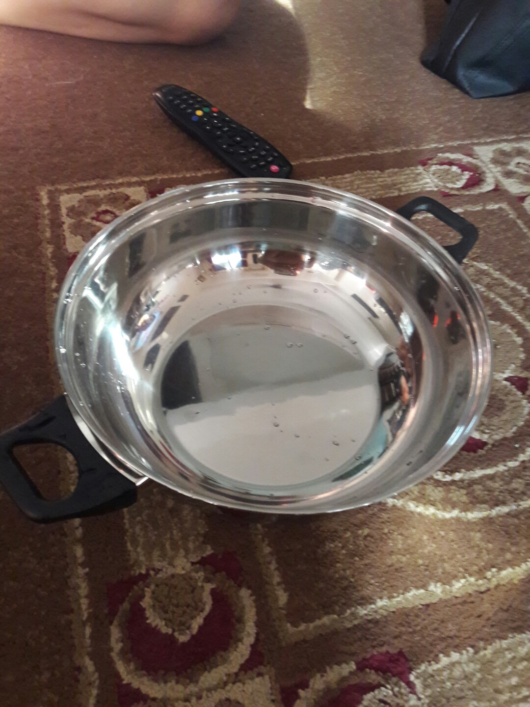 MIDEA MULTI FUNCTION INDUCTION COOKER (Category: Cookers) located in Shah Alam. Submitted by eddyhalimss (Listing ID 167074550, Image 2). Description: Kaca penutup untuk periuk sahaja dah pecah. Sekali pakai untuk test condition sahaja. Belum pernah guna untuk memasak. Waranty dah tamat. Barang lucky draw. Jualan kemas rumah..