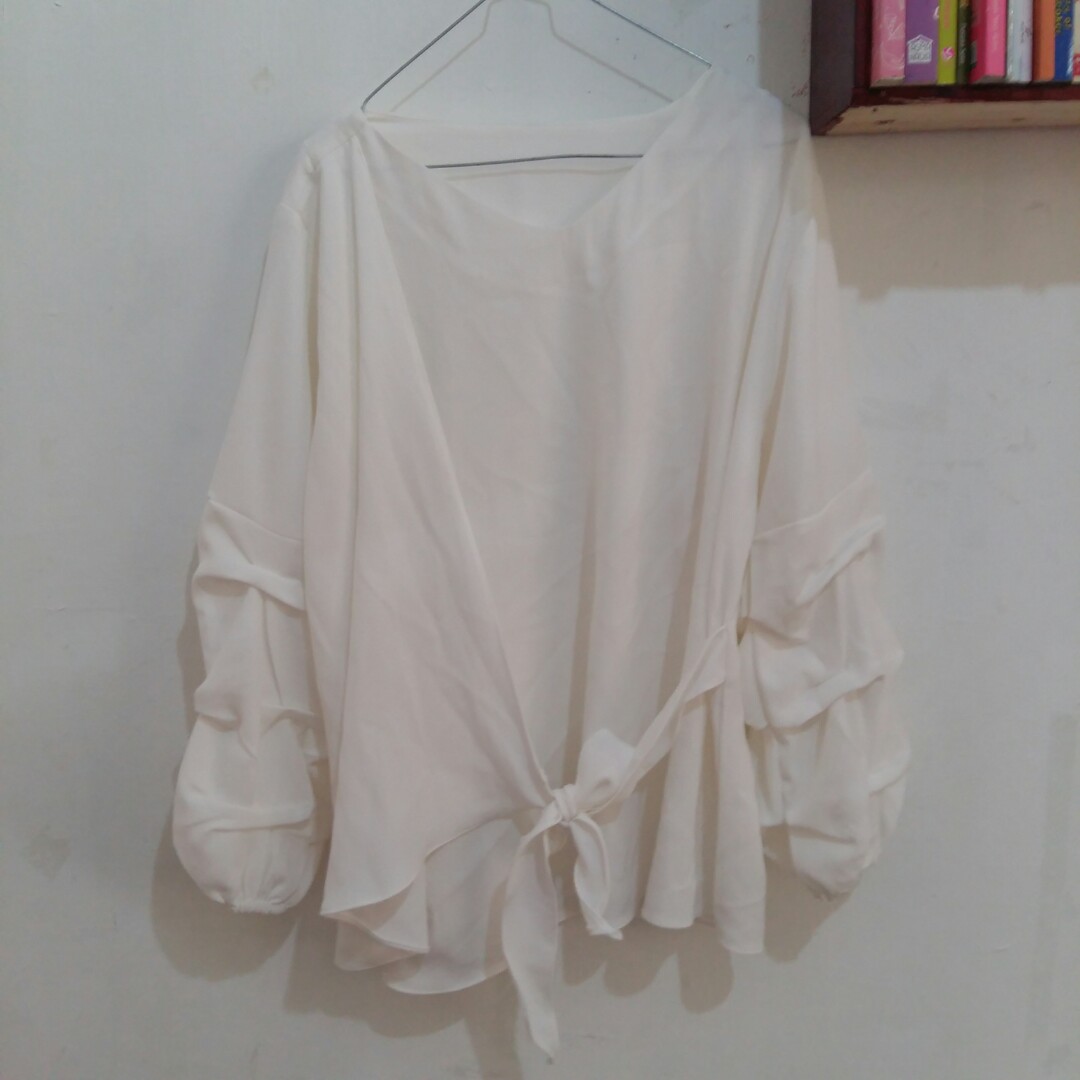 New Blouse Putih Cantik Olshop Fashion Olshop Muslim Di Carousell