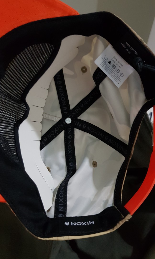 Nixon desert camo snapback (Category: Caps & Hats) located in Singapore. Submitted by wearware (Listing ID 166967955, Image 2). Description: Only $45 Brand new with tags 100% authentic Almost half of retail price.