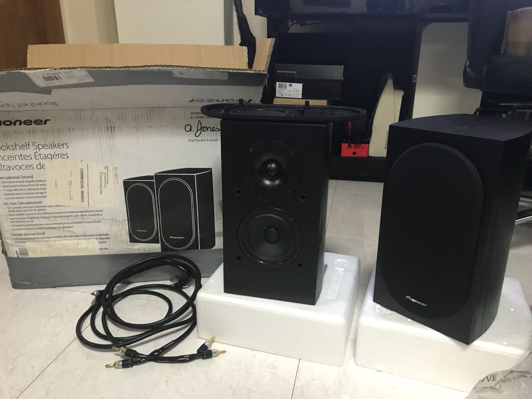 Pioneer Sp Bs22 Lr Loudspeakers Electronics Audio On Carousell