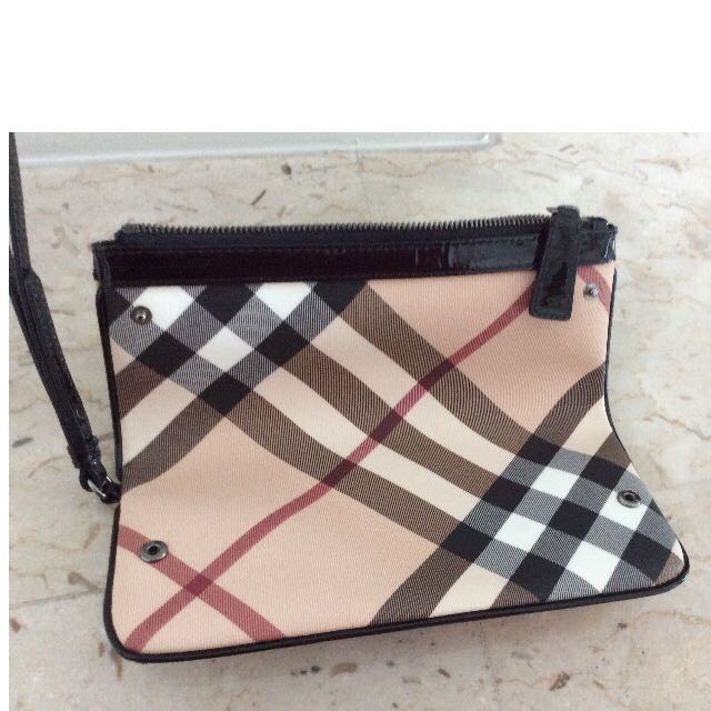 Burberry fold shop over clutch