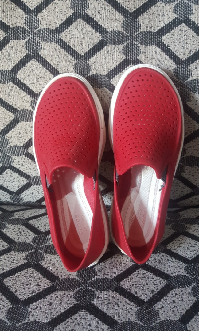 Crocs shoes for kids size 32 on Carousell