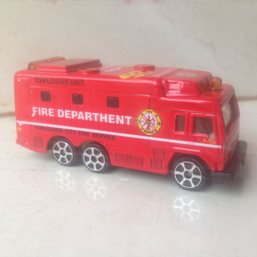 Diecast Mobil Pemadam Kebakaran Toys Collectibles Mainan Di