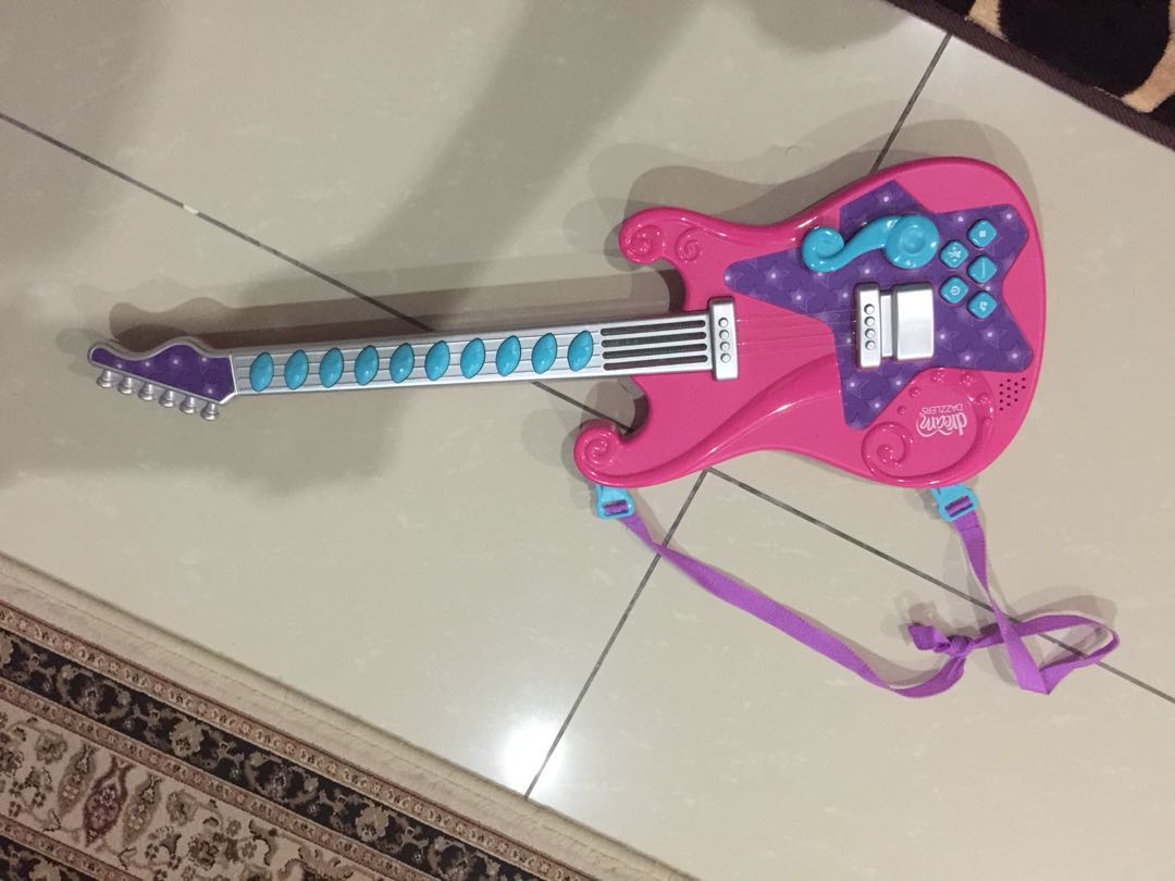 Guitar, Hobbies & Toys, Toys & Games on Carousell