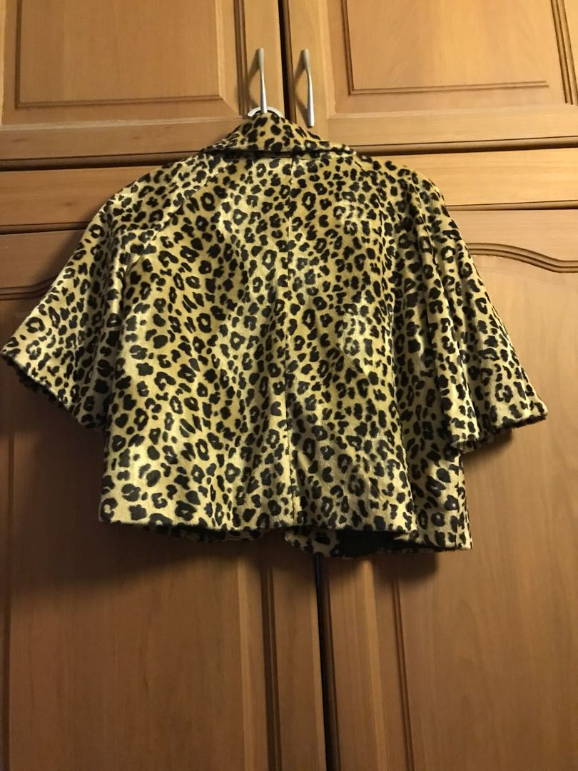 Mango Jacket Small MNG Suit Cropped Faux Fur Leopard Animal Print 60 s Plush Jacket Women s Fashion Coats Jackets and Outerwear on Carousell