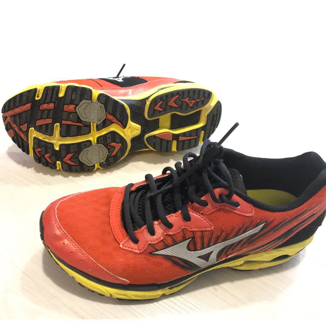 Mizuno wave rider deals 16 yellow