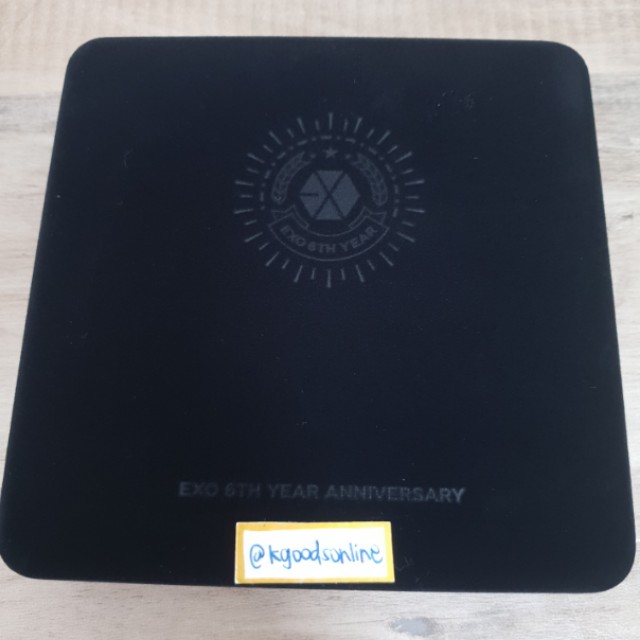 Official Chanyeol Exo 6th Anniversary Medal Badge Set Hobbies Toys Memorabilia Collectibles K Wave On Carousell