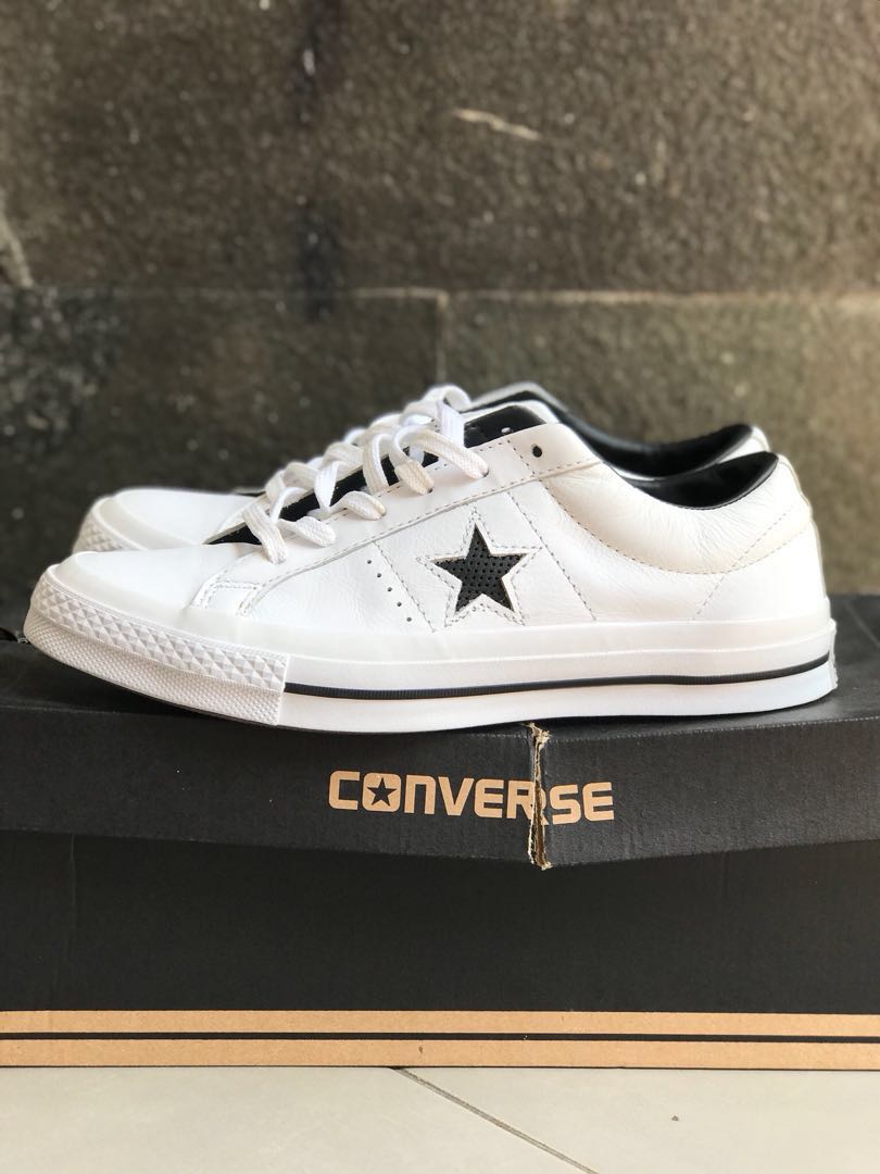 Original Converse One Star Perf Leather 