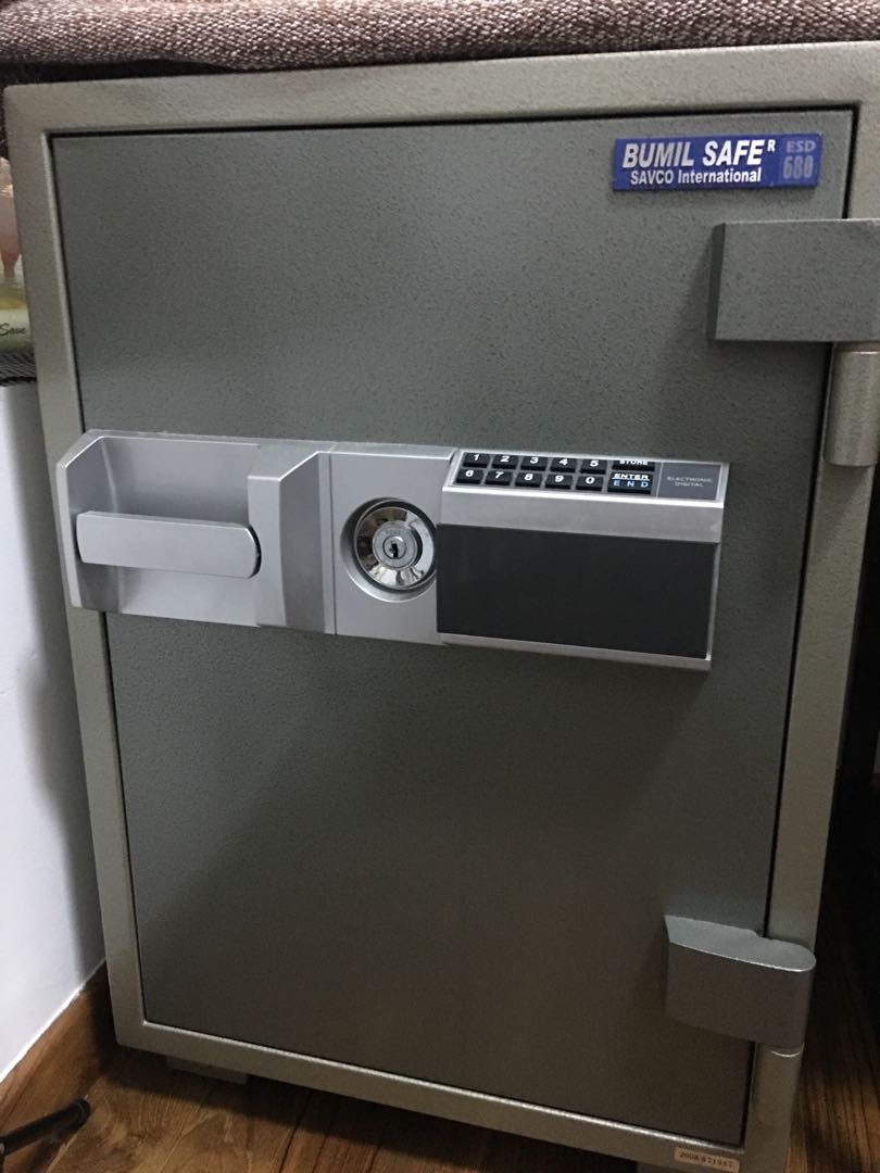Safe box, Furniture & Home Living, Home Improvement & Organisation ...